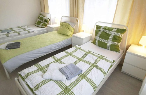 Burscheid Apartamento | HÖ01 large apartment with dryer and washing machine