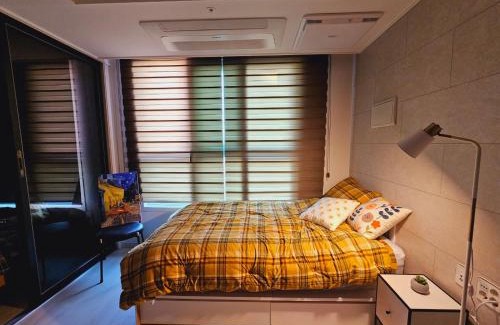 Bucheon Apartamento | Bucheon Sinjung-dong Station High Floor View Lovely House