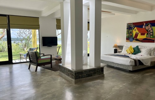 Rekawa Hotel | Buckingham Place