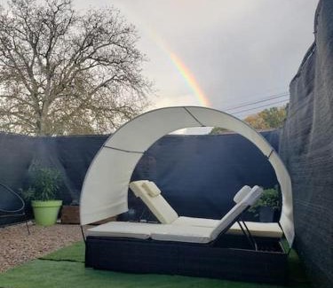 Montrevel-en-Bresse Apartamento | Bulles étoilées Appartement avec jacuzzi privé