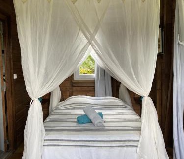 Le Morne-Rouge Chalet De Esquí | Bungalow à flanc de colline