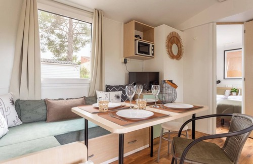 L'Escala Chalet De Esquí | Bungalow Lago del Camping