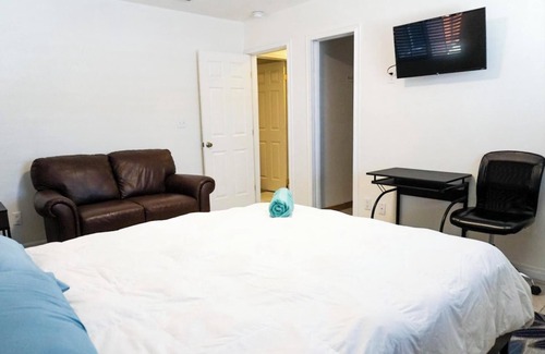 Port Hueneme Casa | Bungalow by the beach