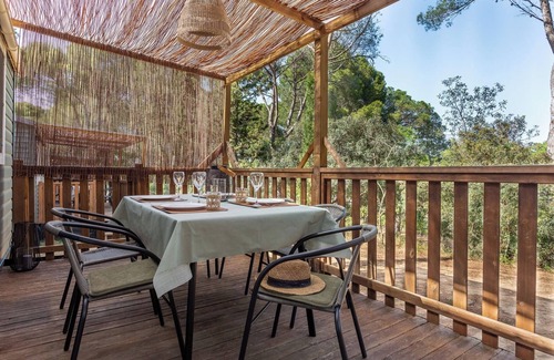 L'Escala Chalet De Esquí | Bungalow Indiana Jones del Camping