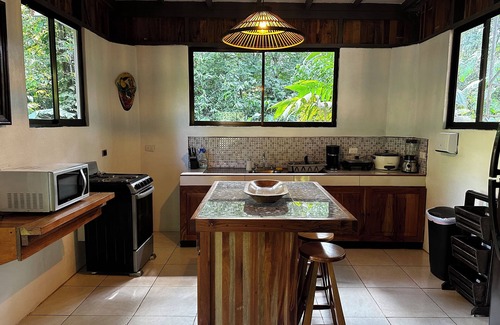 Palma Casa | Casa estilo Bungalow , a 5 min de la playa y cerca del Parque Nacional Corcovado