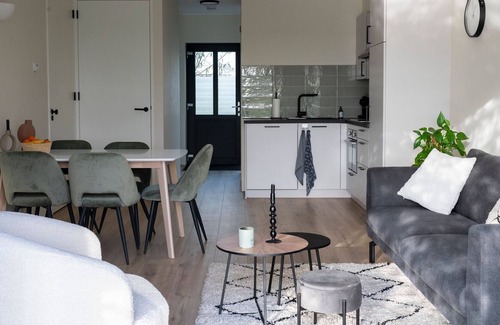 Municipality of Kaag en Braassem Casa | Bungalow with a balcony or terrace