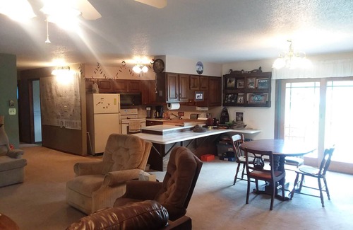 Kulm Casa | Burnett Boys Hunting & Fishing Lodge Inc.