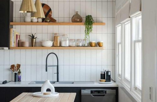 Burnie Casa | Burnie Retreat - Coastal Comfort Awaits