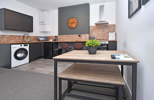 Burton on Trent Apartamento | Two Bedroom -Apartamento-Baño Privado