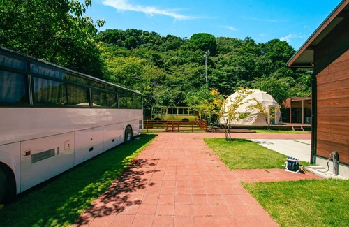 Sumoto Alquiler De RV | Bus house3 people1 night 2 meals and free drinksRecommended for couples and friends / Sumoto City Hyōgo