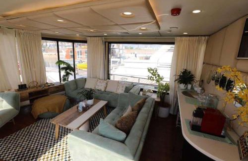 Abu Dhabi Alquiler De Eote | Butinah Charters Yacht Rental