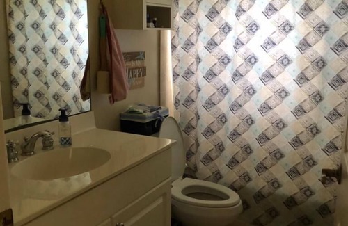 Naples Casa | Jardín de mariposas, naturaleza, acogedora suite privada completa para invitados