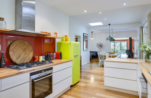 Red Hill Otro | Mariposa Red Hill Farmhouse