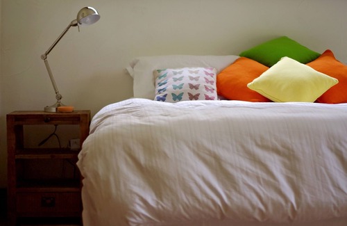 Red Hill Otro | Mariposa Red Hill Farmhouse