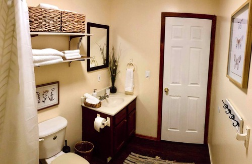 Batesville Apartamento | Button's Apartment-Cozy vintage-style 2-bedroom place in historic Batesville