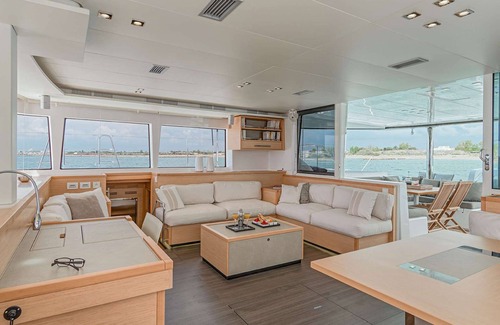 Great Mountain Alquiler De Eote | Island Hopping Vacaciones todo incluido en un yate