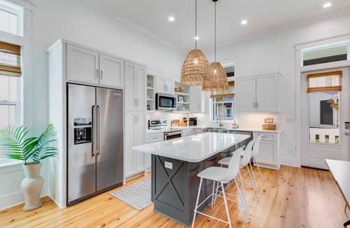 Orange Beach Cabaña | BVR 34 - Shore Nuff by Liquid Life