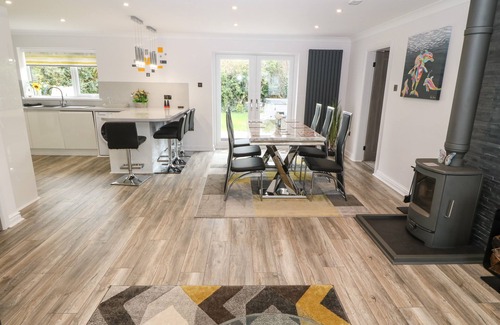 Cemaes Bay Cabaña | Bwthyn Eirlys