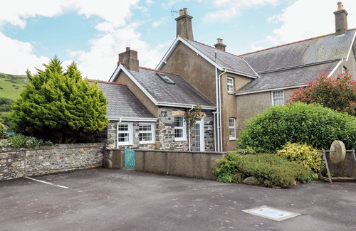 Tywyn Cabaña | Bwthyn y Gwas