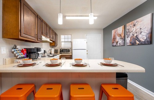 Pineville Apartamento | By Hospitals 🏥 & Downtown 🌆 | 3TVs| King 🛏