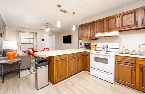 Pineville Apartamento | By Hospitals 🏥 & Downtown 🌆 | 3TVs| King 🛏