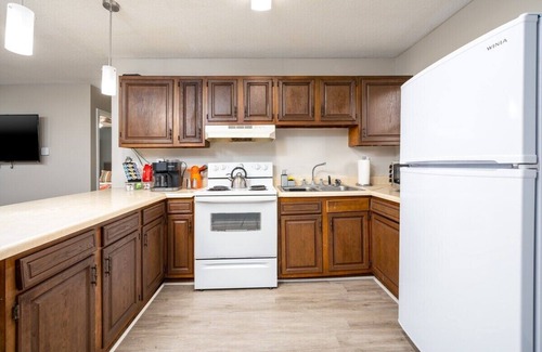 Pineville Apartamento | By Hospitals 🏥 & Downtown 🌆 | 3TVs| King 🛏