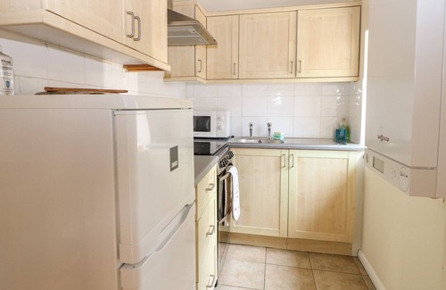 Pulborough Casa | BYRE COTTAGE 2, family friendly, with pool in Storrington