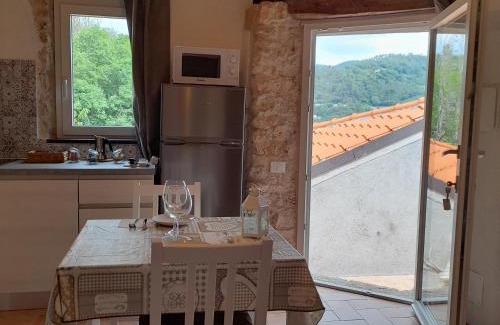 Boragni Apartamento | Cà di Pippo "Riccio" appartamento Loc Boragni Orco Feglino