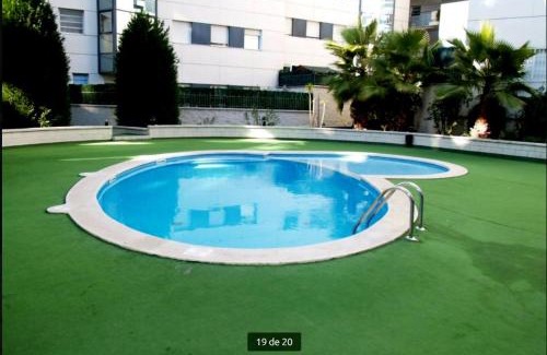 Ripollet Apartamento | Cálido apartamento con piscina en Barcelona