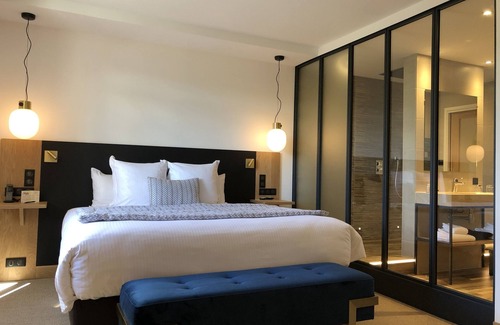 Beaune City Centre Hotel | Hostellerie Cèdre & Spa Beaune