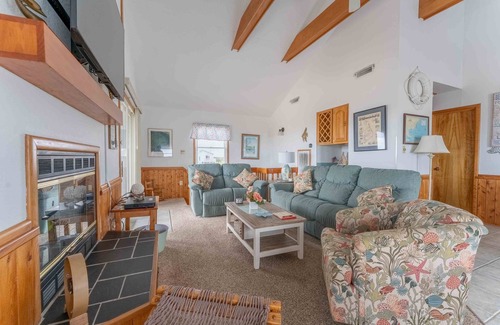 South Nags Head Casa | C'est Sea Bon | Oceanside | South Nags Head | Sleeps 8