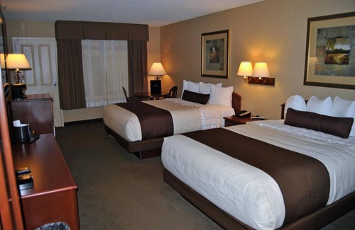 Thief River Falls Hotel | C'mon Inn Thief River Falls