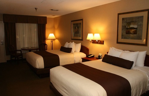 Thief River Falls Hotel | C'mon Inn Thief River Falls