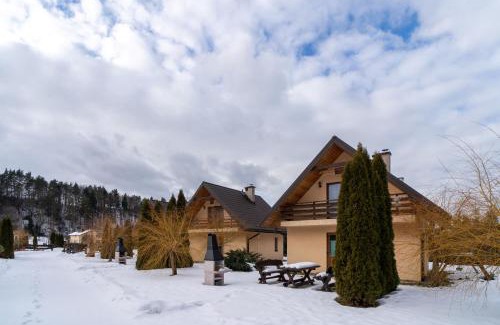 Lesko Casa | Całoroczne Domki w Bieszczadach "The Willows"
