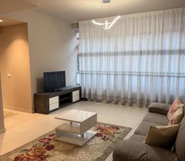 Montebelluna Apartamento | Ca' Monte - Dimora Centrale con 3 camere da letto