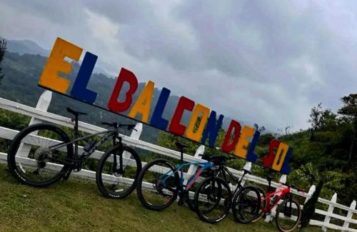 San Francisco Casa | Cabaña cafetera con hermosa vista