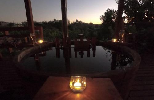 Ranquil Cabina | Cabaña Refugio Magenta con tinaja caliente incluida