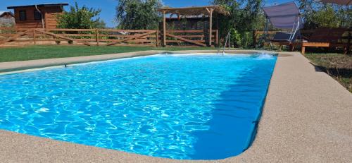 Ranquil Cabina | Cabaña Refugio Magenta con tinaja caliente incluida