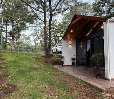 Mazamitla Chalet De Esquí | Cabaña Romántica con Tina para Parejas