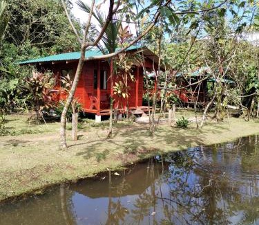 Katira Hotel | Cabañas Los Laguitos Rio Celeste