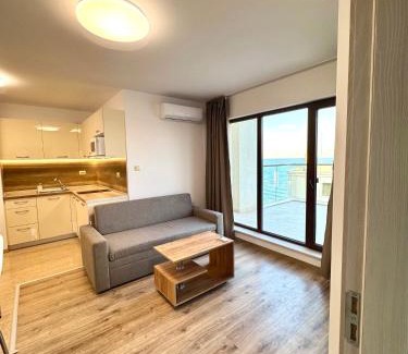 Primorski Apartamento | Cabacum Pleasure Beachfront Apartments