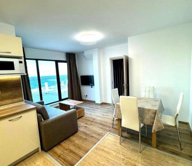 Primorski Apartamento | Cabacum Pleasure Beachfront Apartments
