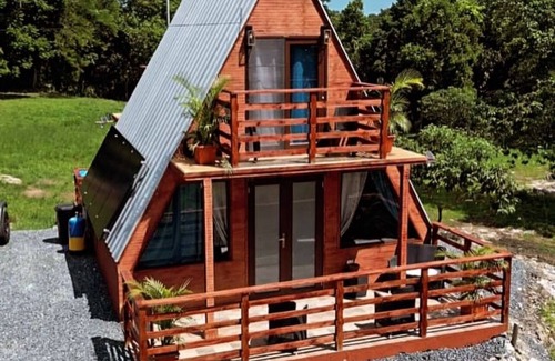Lares Cabina | Cabaña 787 Scape from reality in a cozy cabin steps to a geological place.