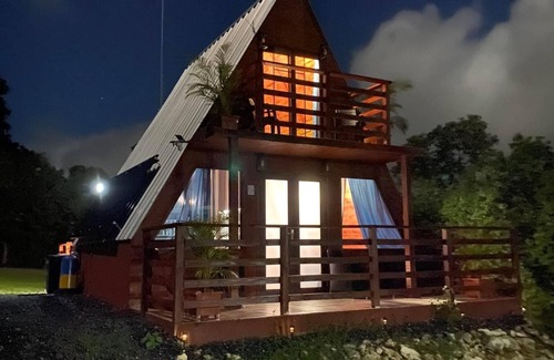 Lares Cabina | Cabaña 787 Scape from reality in a cozy cabin steps to a geological place.