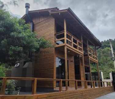 Governador Celso Ramos Chalet De Esquí | Cabanas Lupe - LUCAS