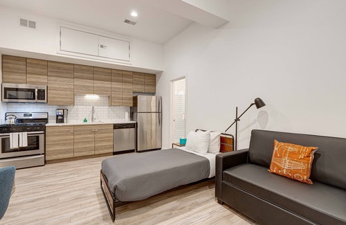 River West Apartamento | Cabin 105 by 747 Lofts