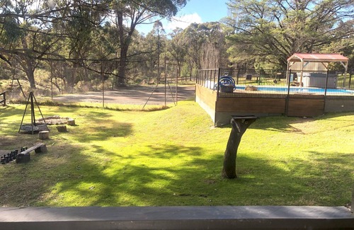 Wisemans Creek Cama Y Desayuno | Cabin 4 - Sleeps 4 people. Access to all amenities including kitchen/dining