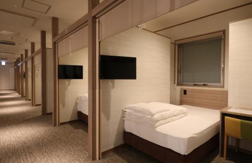 Shinsaibashi Hotel | Cabin & Capsule Hotel J-SHIP Osaka Namba