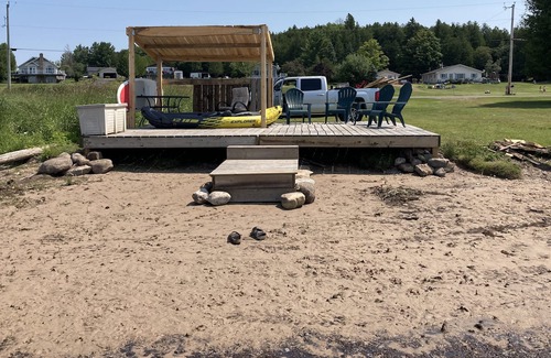 Algoma District Cabina | Cabin in the Cedars