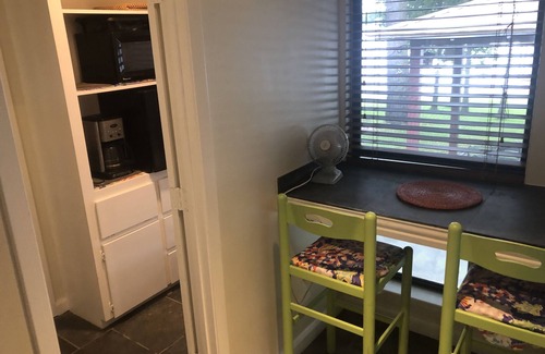 Eustace Cabina | cabin on lakefront on cedar creek , tx